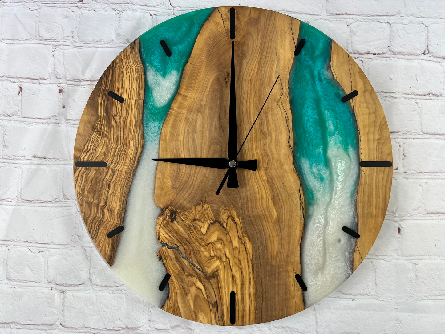 16'' Resin & Olive Wood Wall Clock - White Sea
